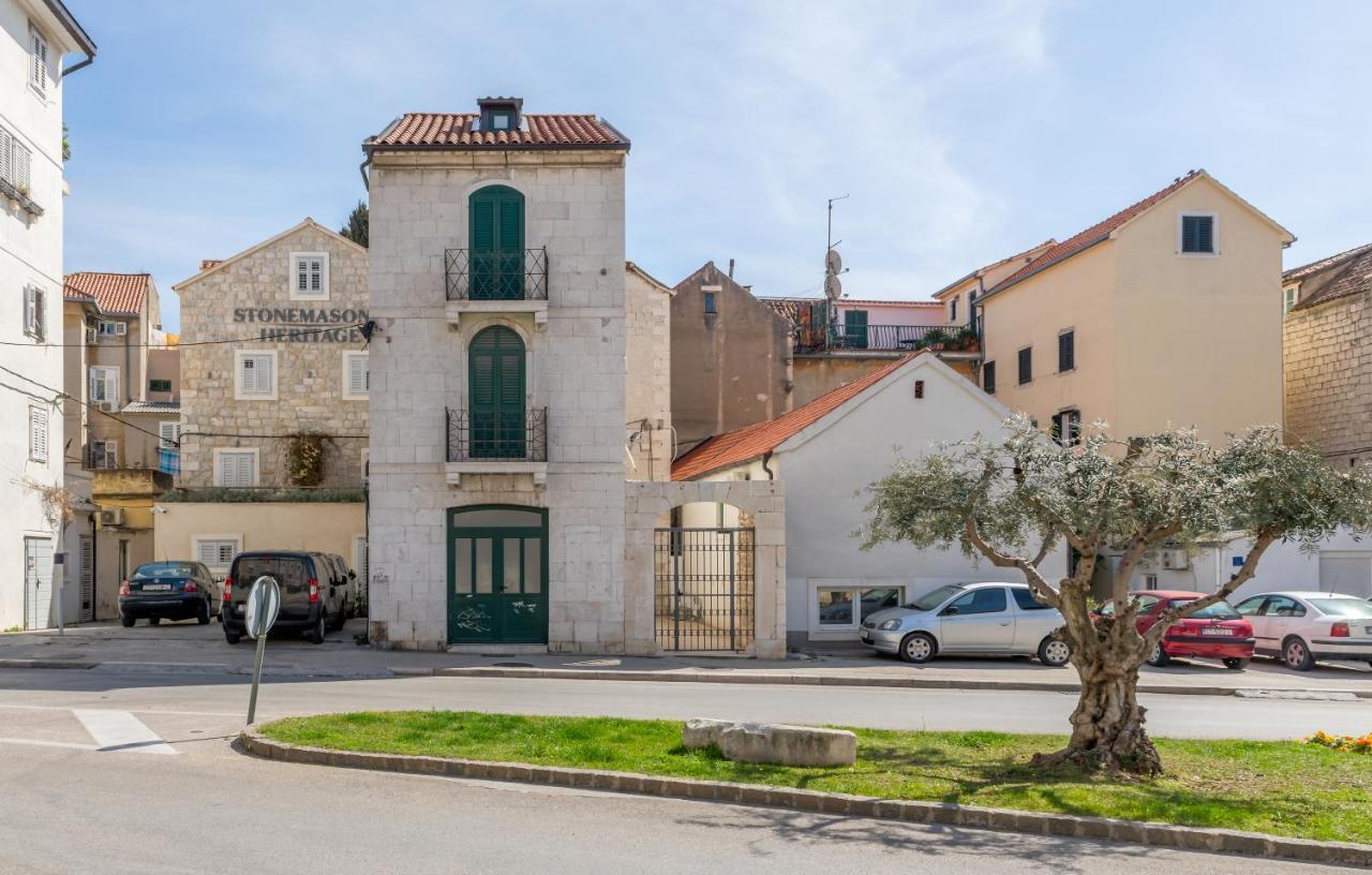 Stonemasons Heritage Guest house 4*